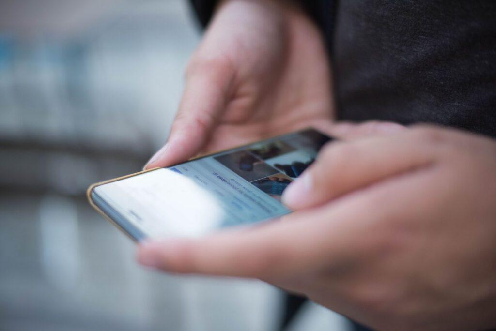 czytanie info na smartphonie